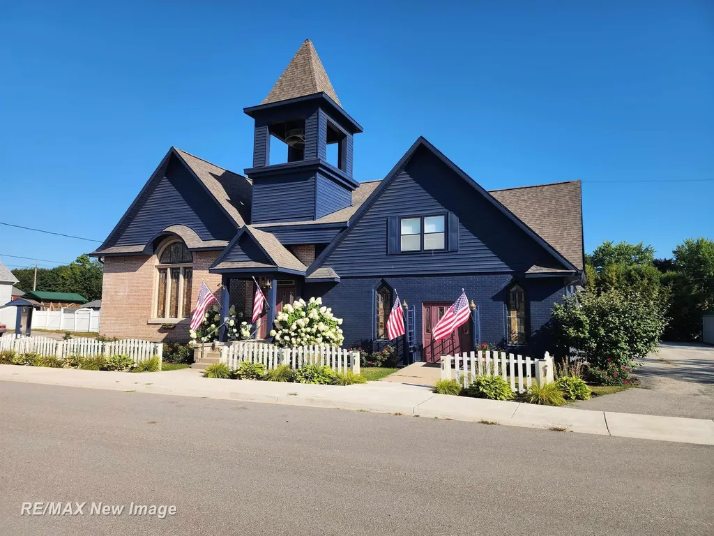 201 E Main Road Sterling Village MI 48659