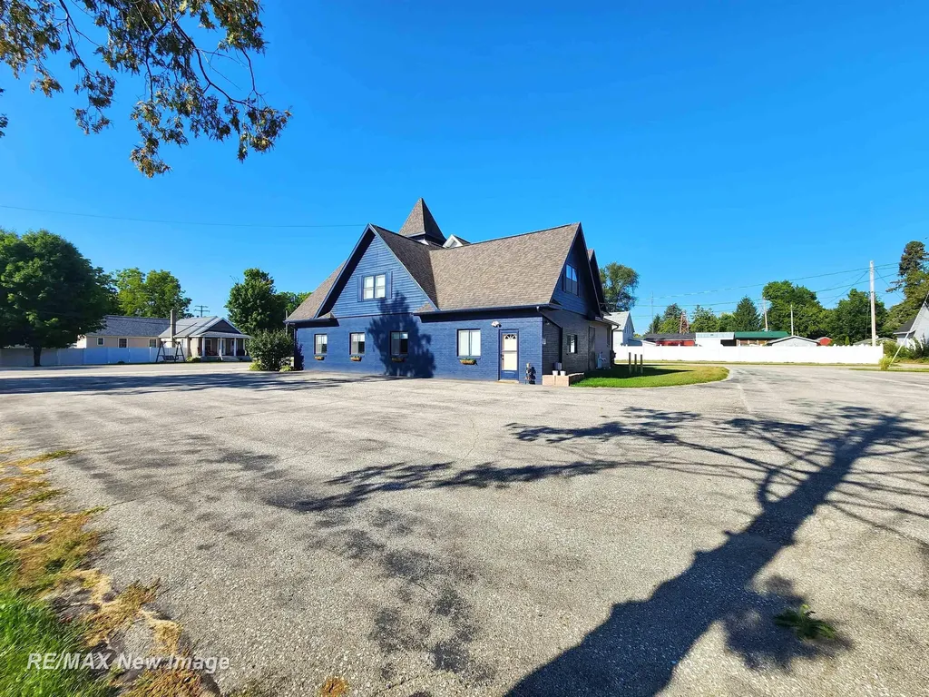 201 E Main Road Sterling Village MI 48659