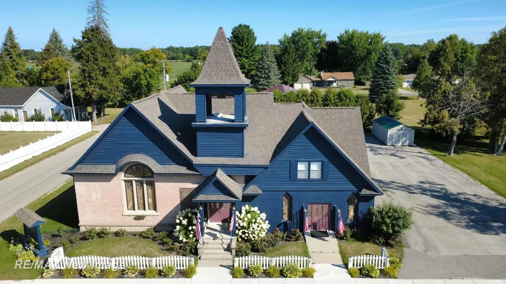 201 E Main Road Sterling Village MI 48659