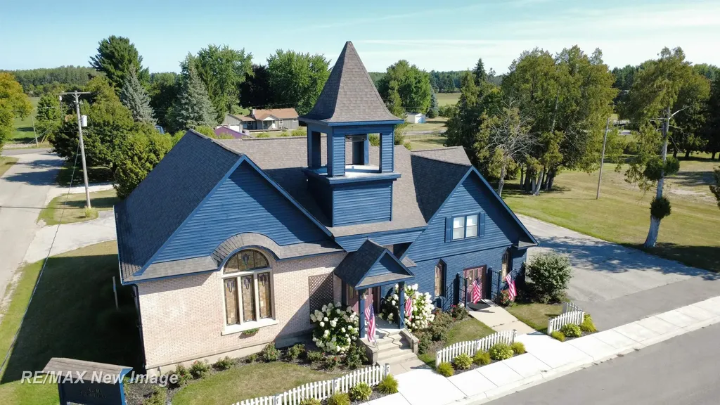 201 E Main Road Sterling Village MI 48659