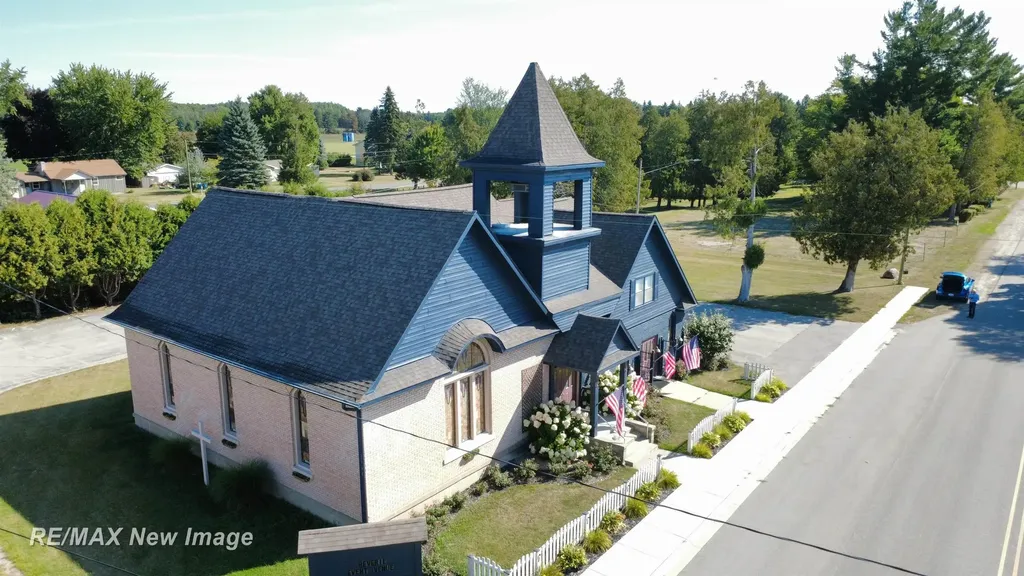 201 E Main Road Sterling Village MI 48659