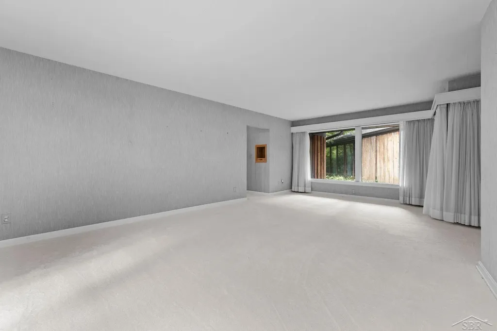 4535 N River Road Thomas Township MI 48623