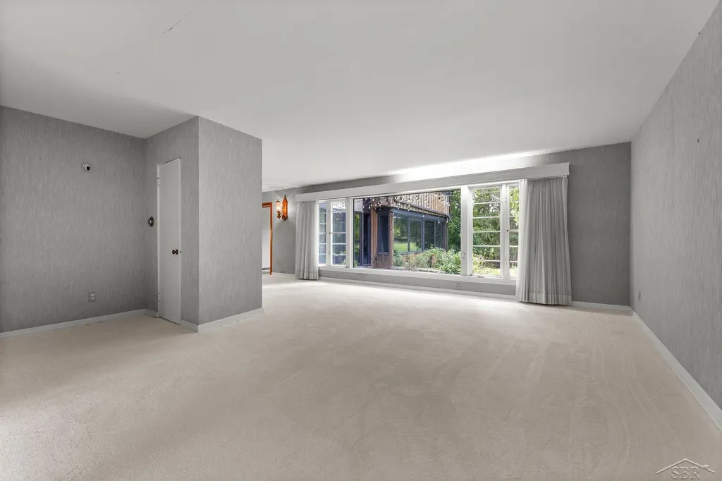 4535 N River Road Thomas Township MI 48623