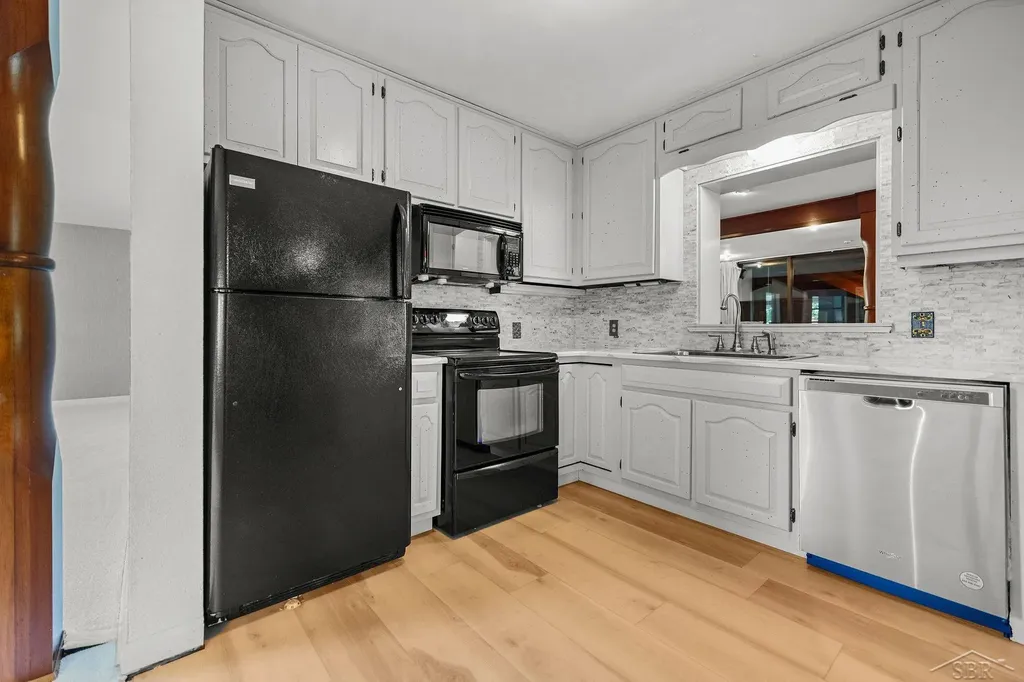 4535 N River Road Thomas Township MI 48623