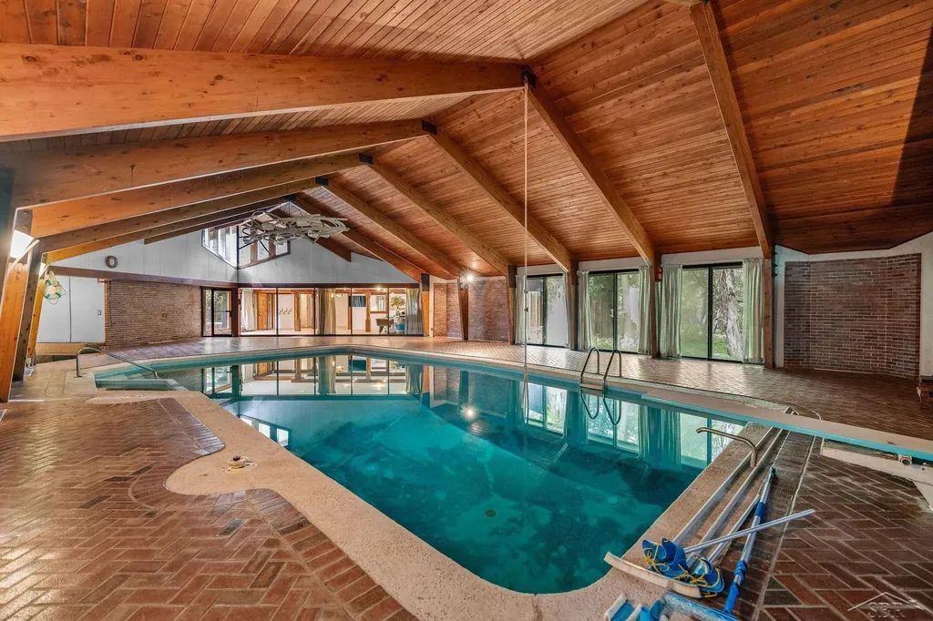 4535 N River Road Thomas Township MI 48623