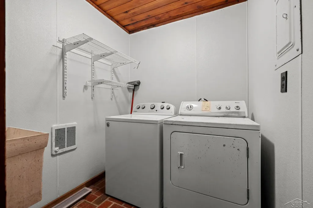 4535 N River Road Thomas Township MI 48623