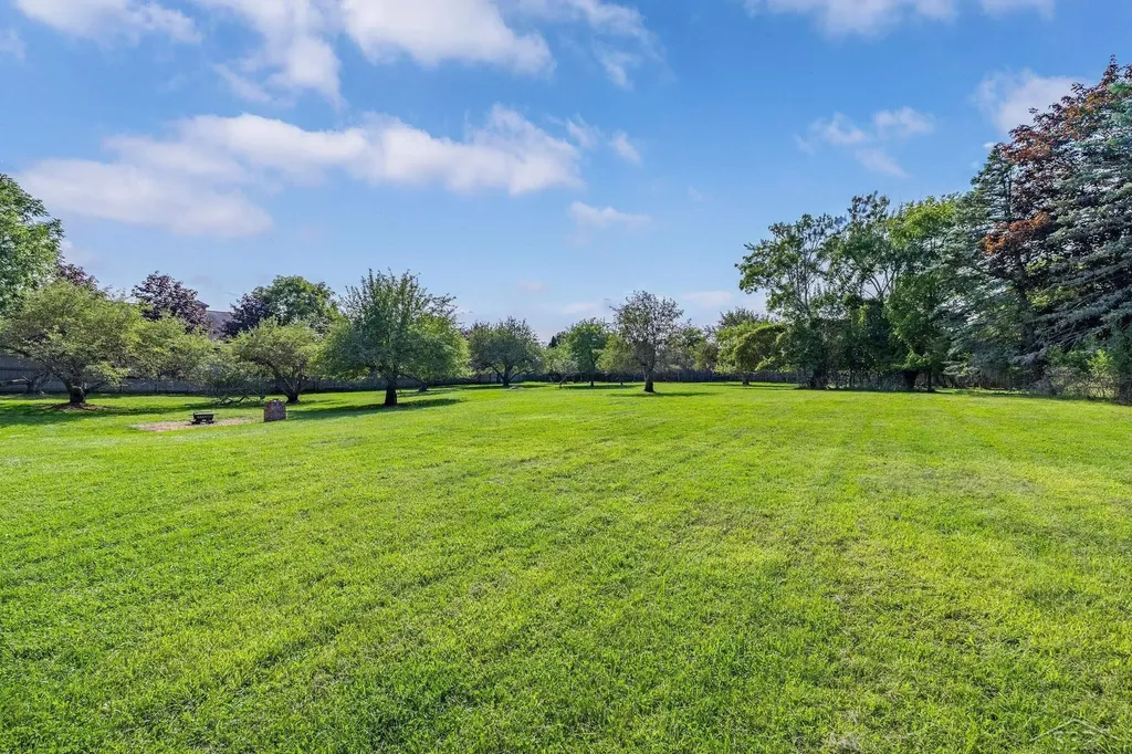 4535 N River Road Thomas Township MI 48623