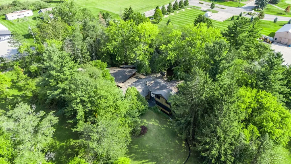 4535 N River Road Thomas Township MI 48623