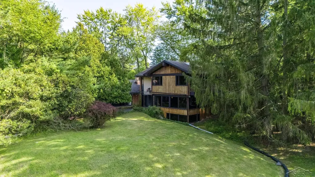 4535 N River Road Thomas Township MI 48623