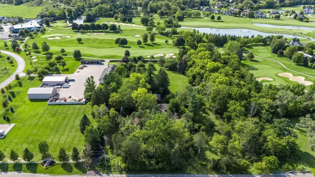 4535 N River Road Thomas Township MI 48623