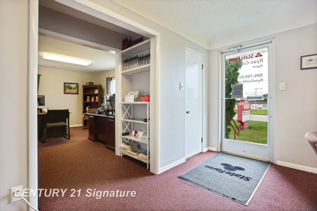 3741 Tittabawassee Road Saginaw Charter Township MI 48604