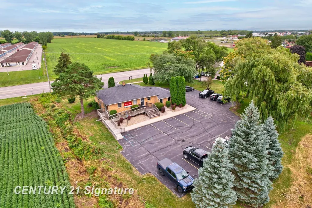 3741 Tittabawassee Road Saginaw Charter Township MI 48604