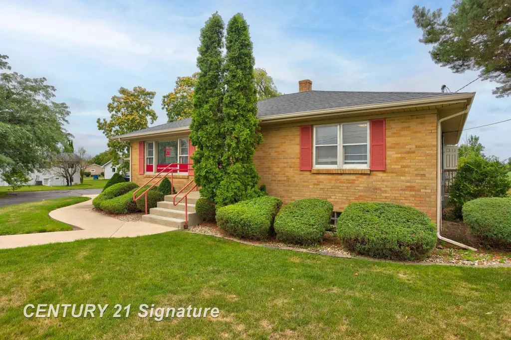 3741 Tittabawassee Road Saginaw Charter Township MI 48604