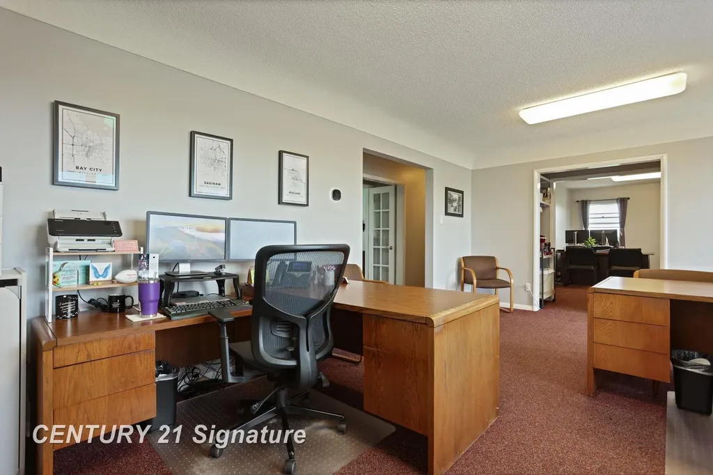 3741 Tittabawassee Road Saginaw Charter Township MI 48604