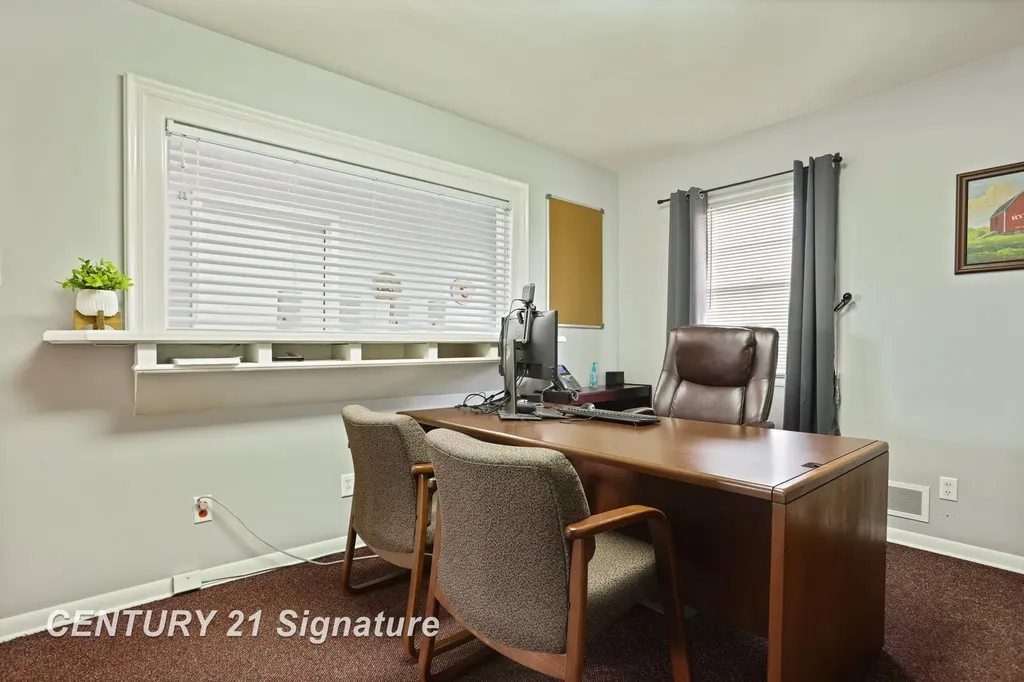 3741 Tittabawassee Road Saginaw Charter Township MI 48604