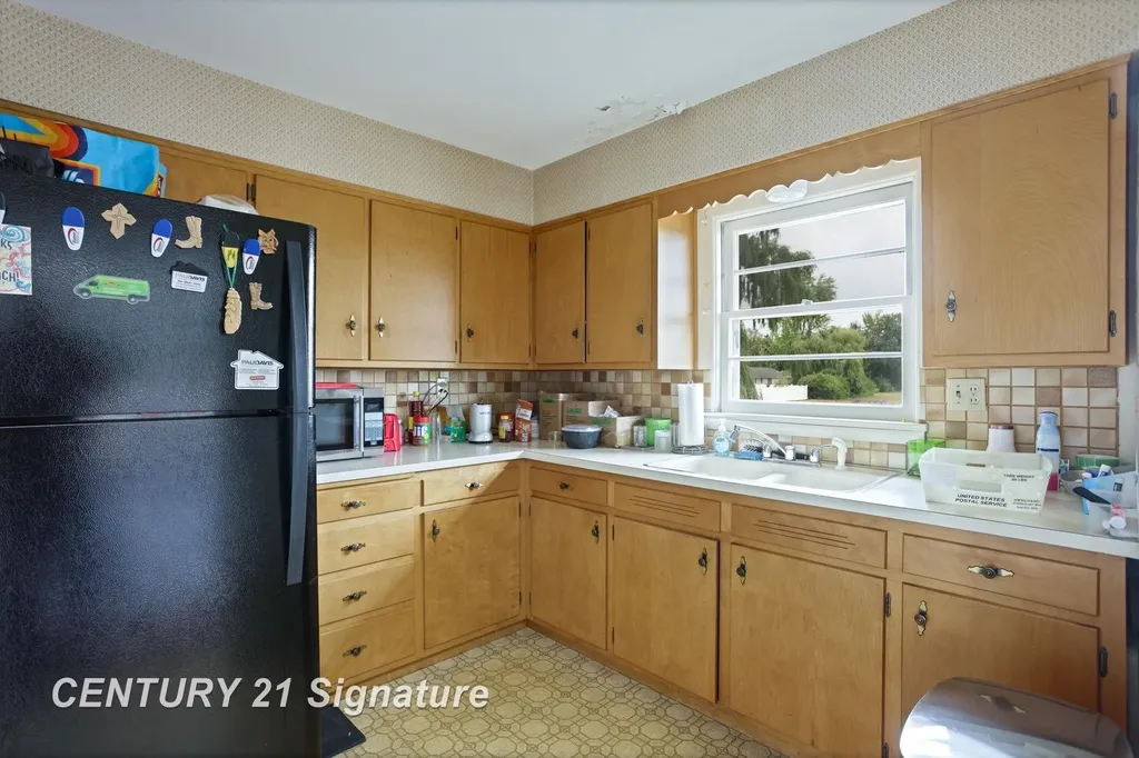 3741 Tittabawassee Road Saginaw Charter Township MI 48604