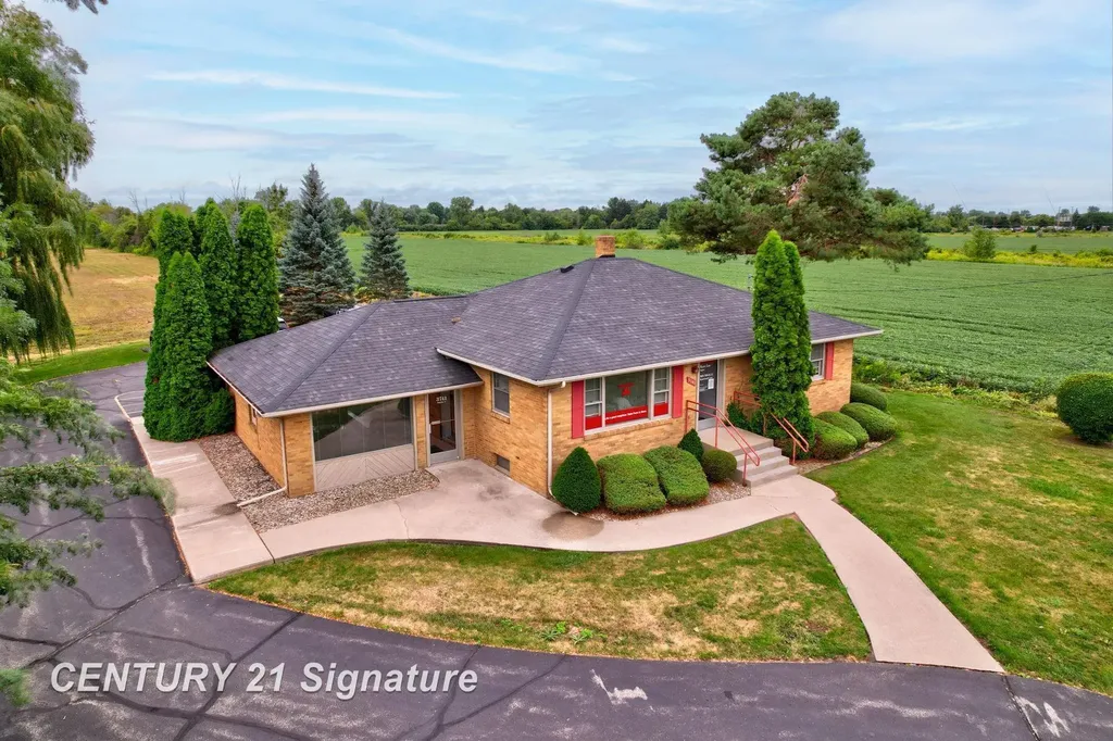 3741 Tittabawassee Road Saginaw Charter Township MI 48604