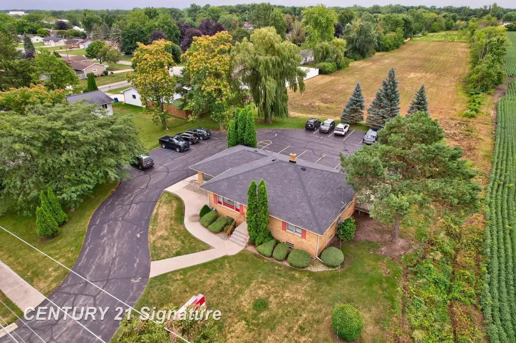 3741 Tittabawassee Road Saginaw Charter Township MI 48604