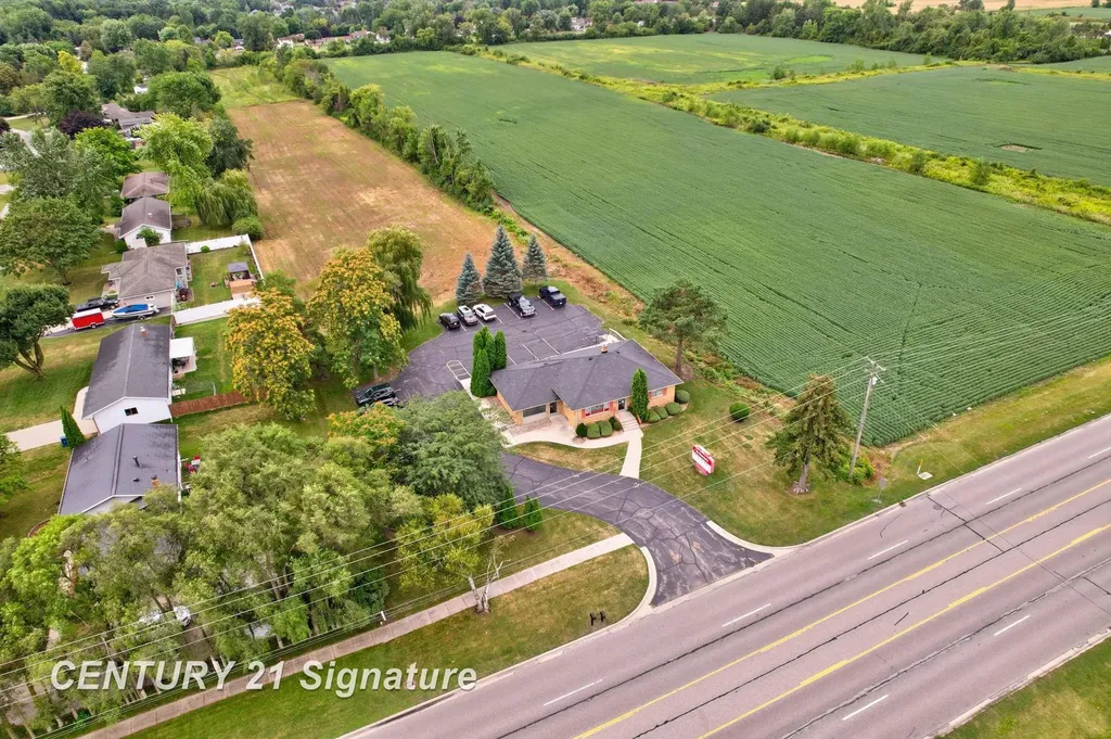 3741 Tittabawassee Road Saginaw Charter Township MI 48604