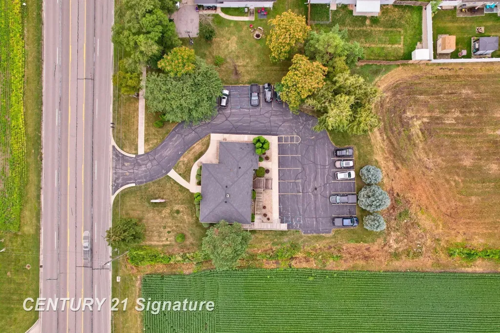 3741 Tittabawassee Road Saginaw Charter Township MI 48604