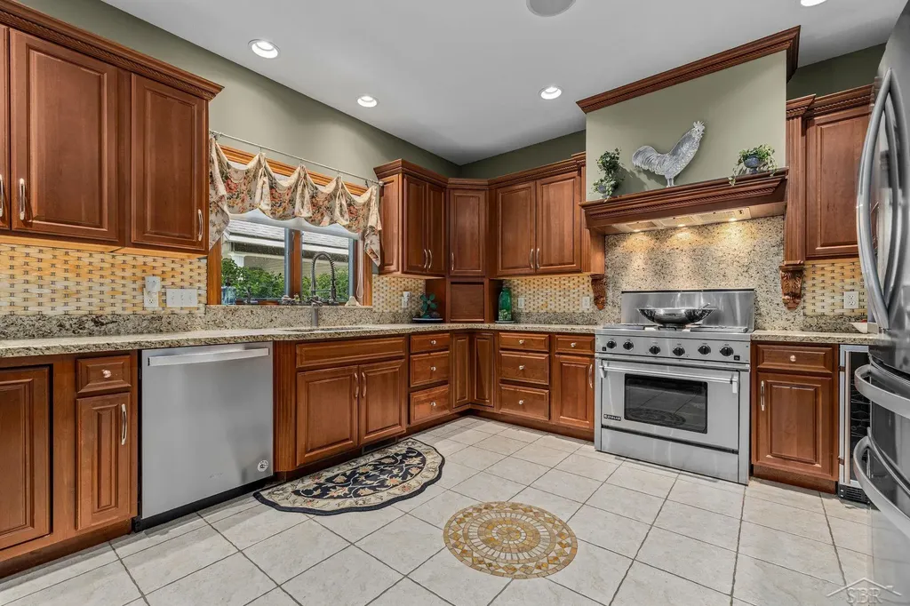 1238 W Center Road Hampton Charter Township MI 48732