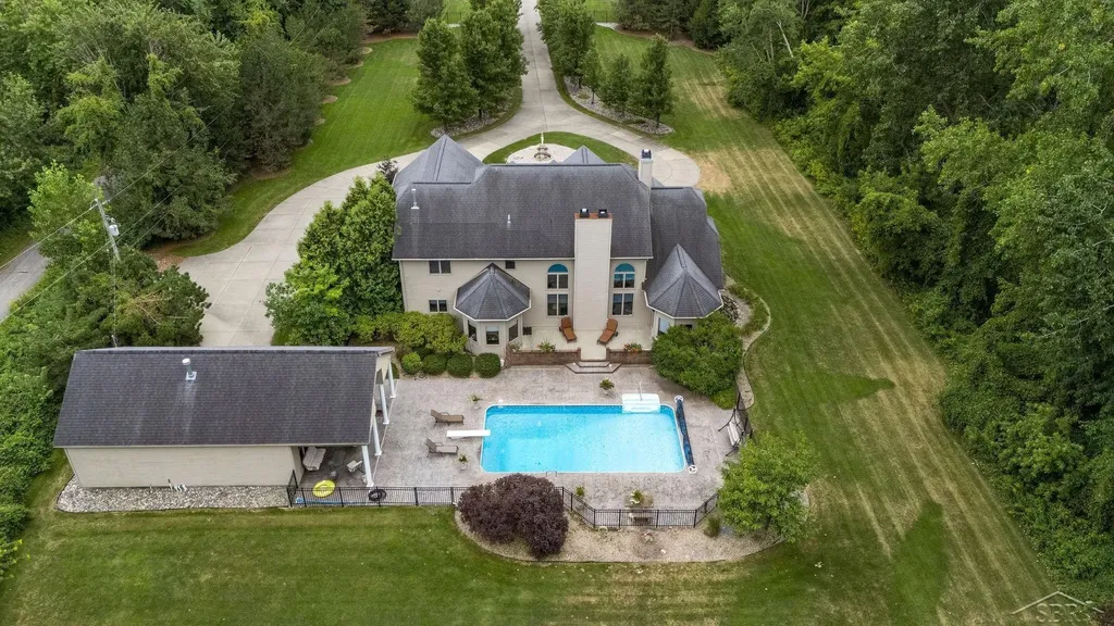 1238 W Center Road Hampton Charter Township MI 48732