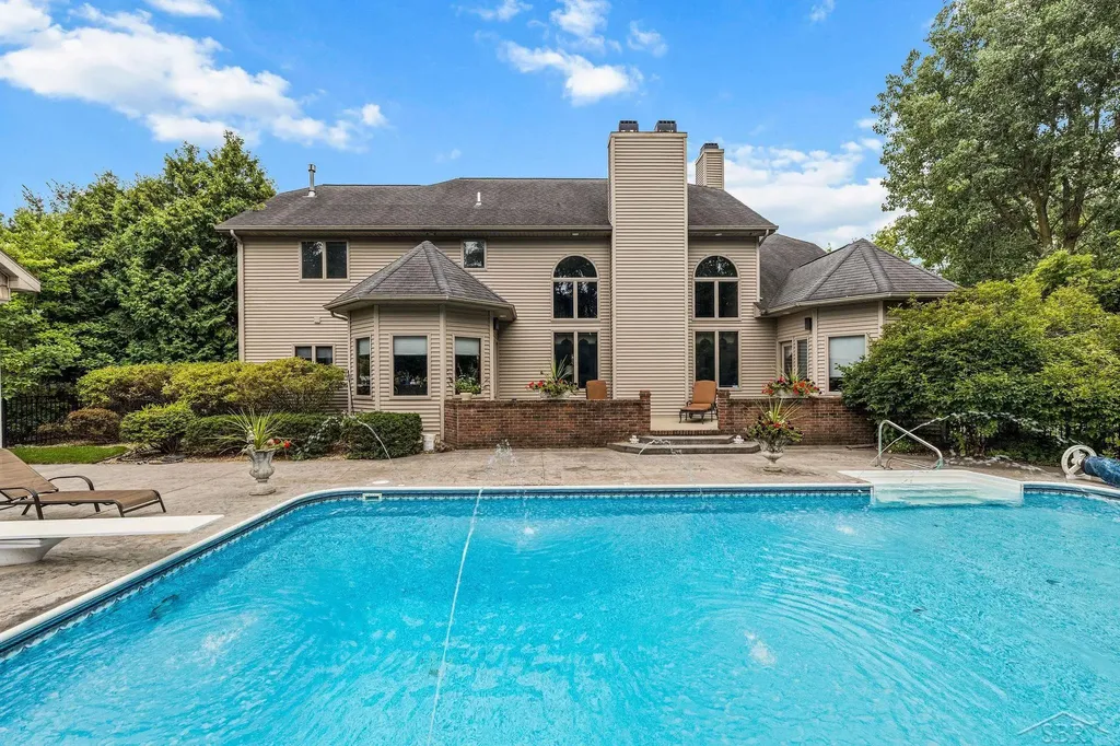 1238 W Center Road Hampton Charter Township MI 48732