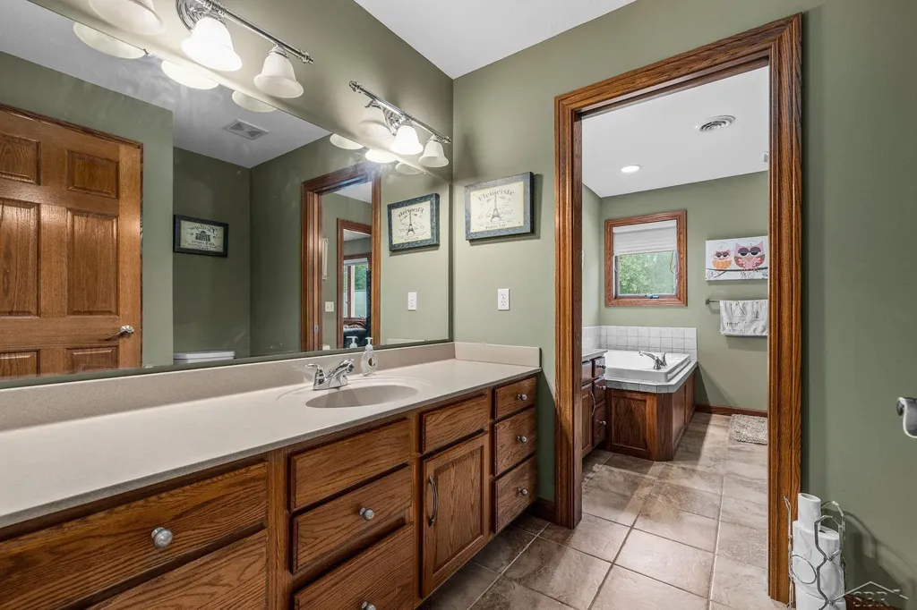 1238 W Center Road Hampton Charter Township MI 48732