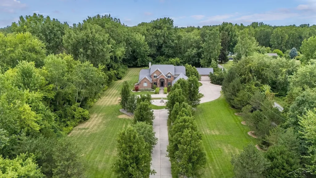 1238 W Center Road Hampton Charter Township MI 48732