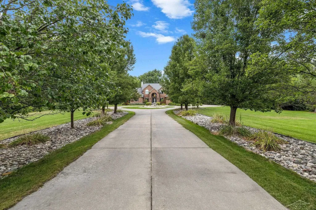 1238 W Center Road Hampton Charter Township MI 48732