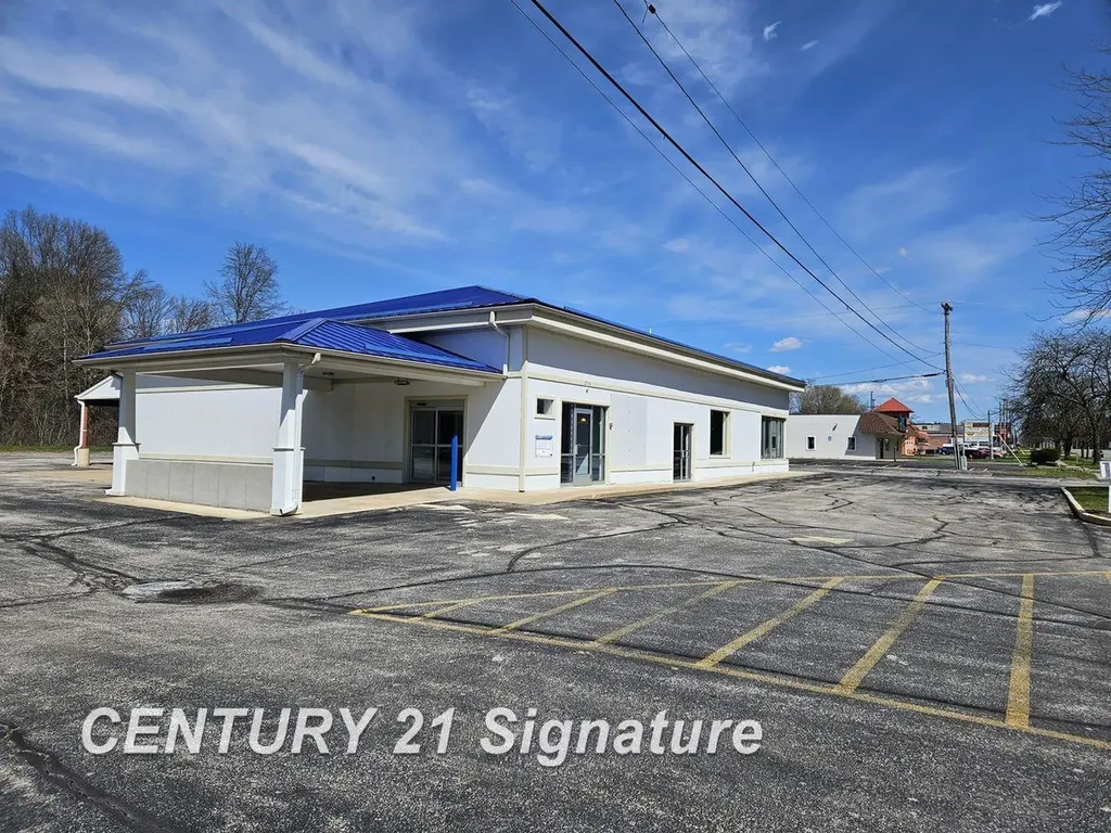 2706 N Saginaw Road Midland City MI 48640