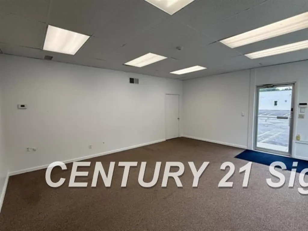 2706 N Saginaw Road Midland City MI 48640