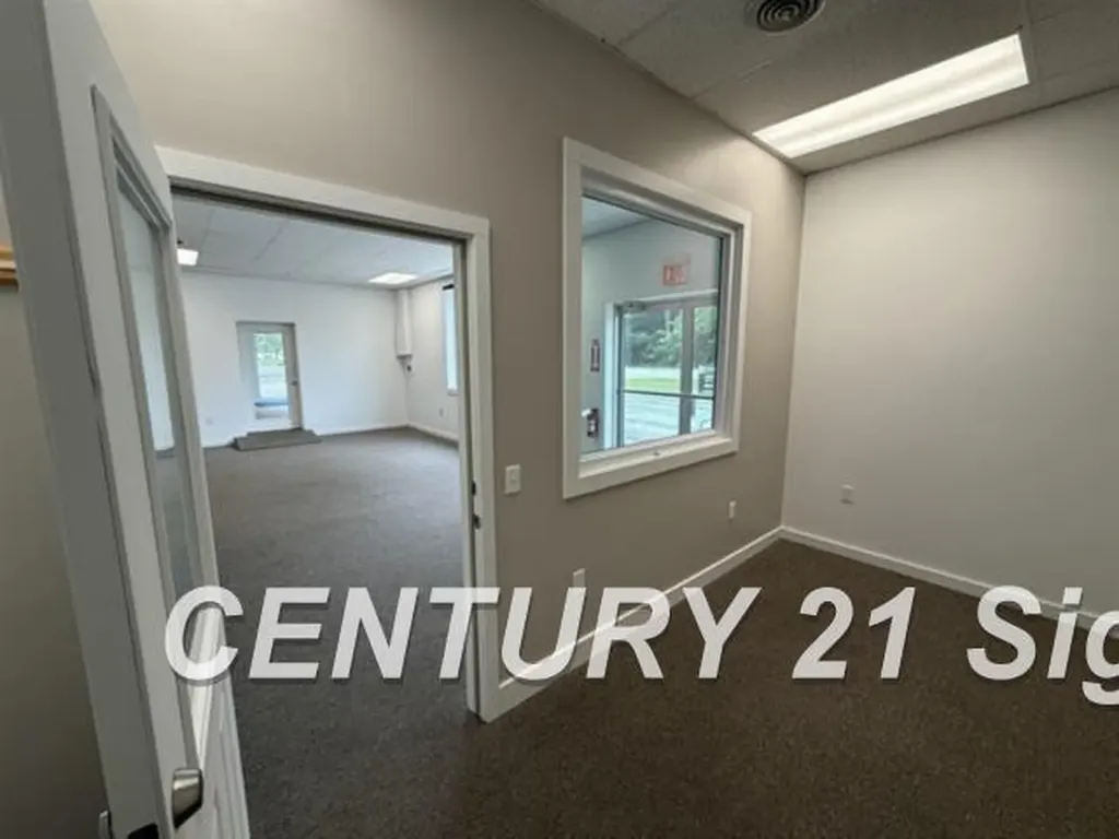 2706 N Saginaw Road Midland City MI 48640