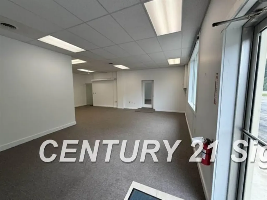 2706 N Saginaw Road Midland City MI 48640