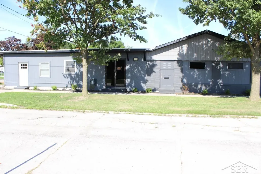 512 Germania Avenue Bay City City MI 48706