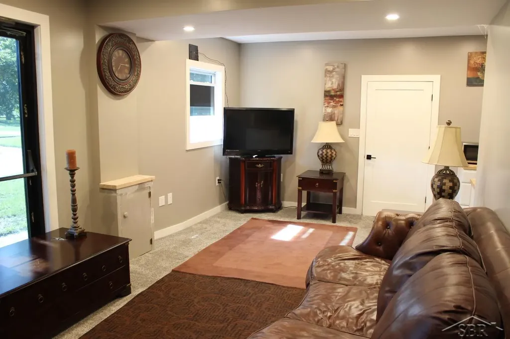 512 Germania Avenue Bay City City MI 48706