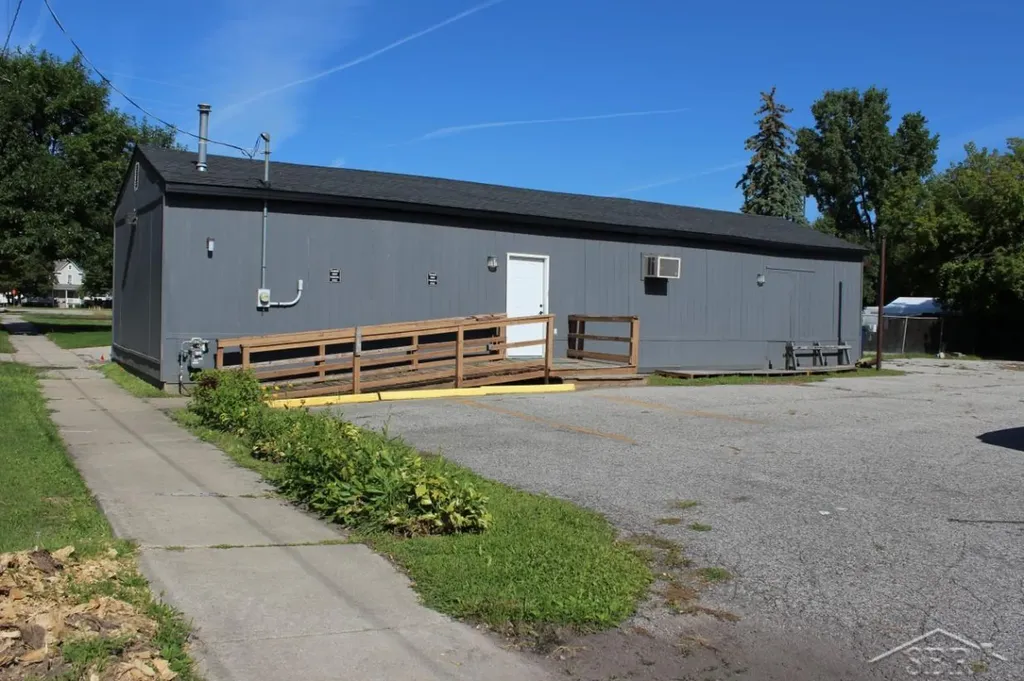 512 Germania Avenue Bay City City MI 48706
