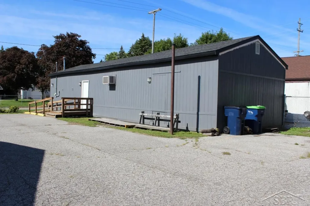 512 Germania Avenue Bay City City MI 48706