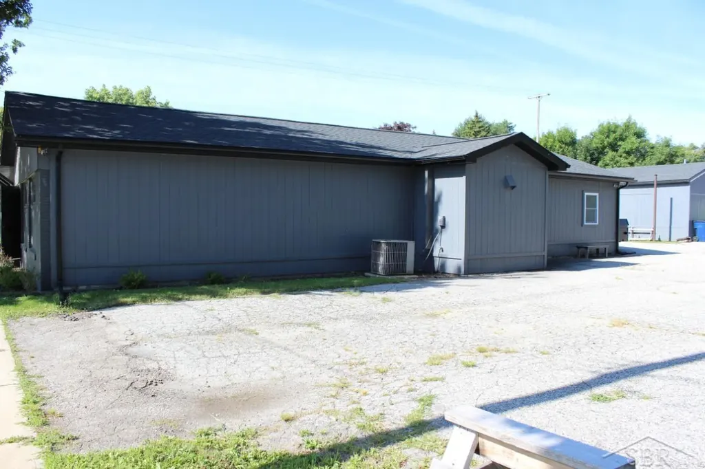 512 Germania Avenue Bay City City MI 48706