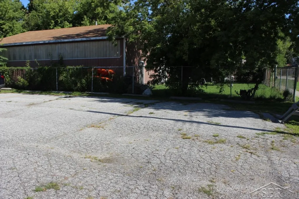 512 Germania Avenue Bay City City MI 48706