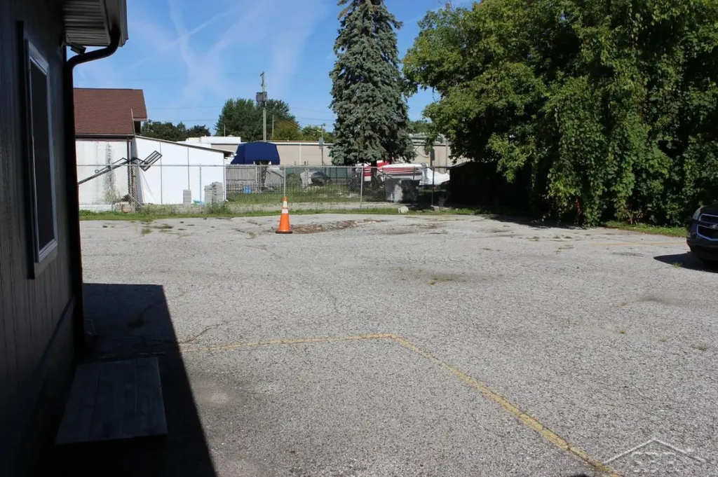 512 Germania Avenue Bay City City MI 48706
