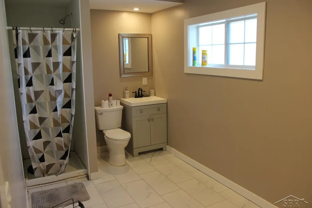 512 Germania Avenue Bay City City MI 48706