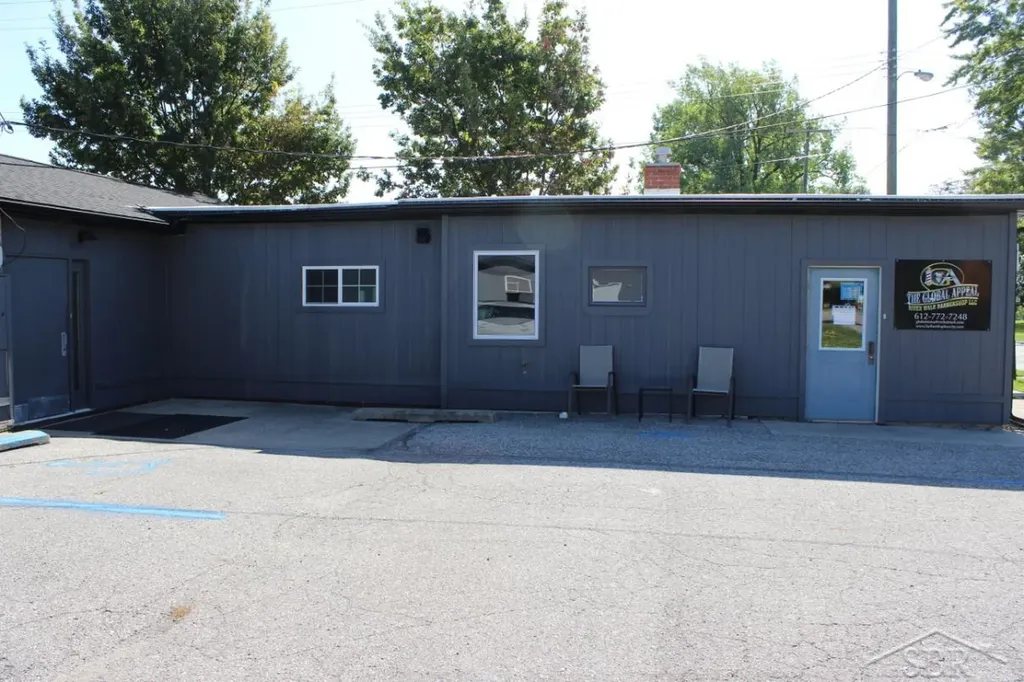 512 Germania Avenue Bay City City MI 48706