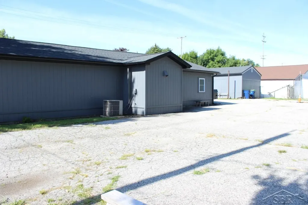 512 Germania Avenue Bay City City MI 48706