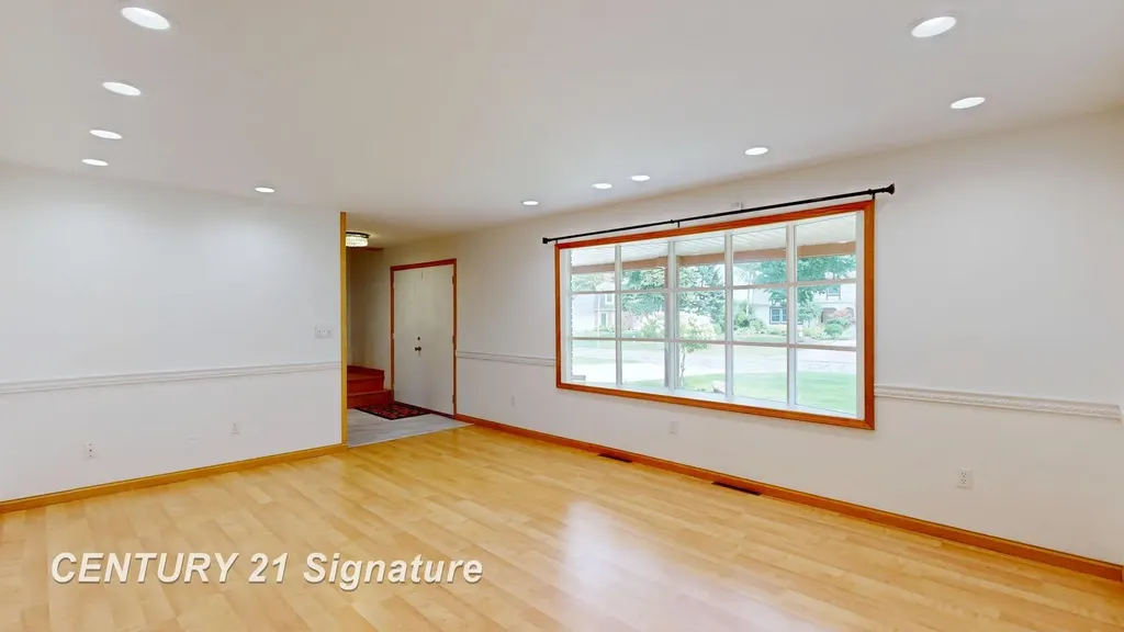 3175 Delevan Drive Saginaw Charter Township MI 48603