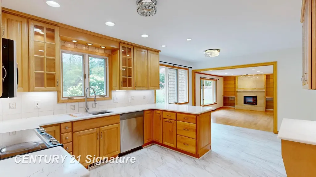 3175 Delevan Drive Saginaw Charter Township MI 48603
