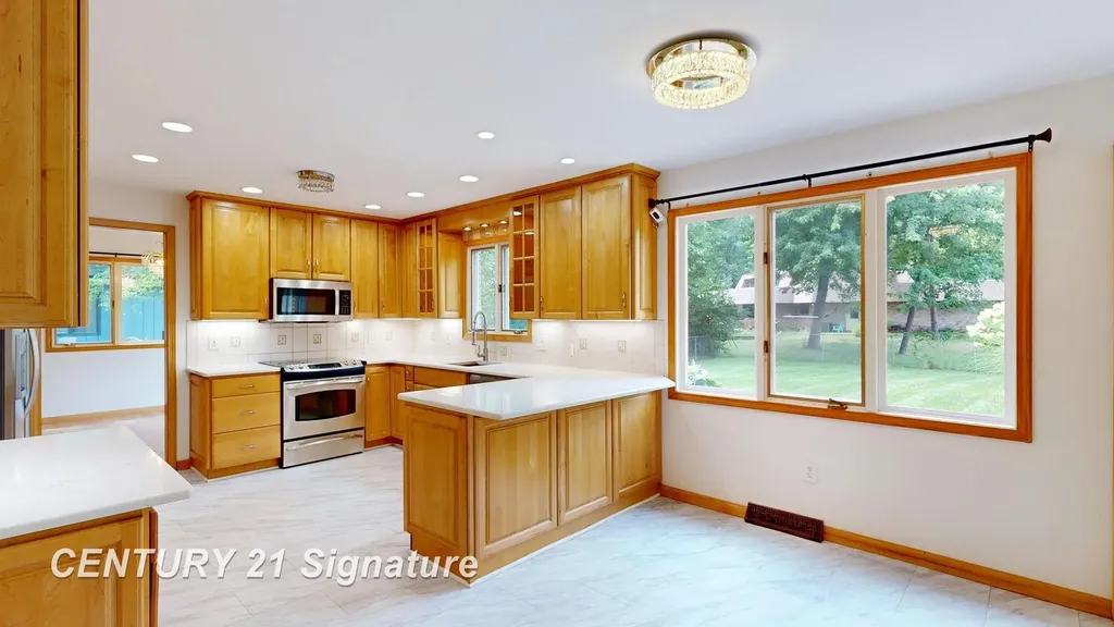 3175 Delevan Drive Saginaw Charter Township MI 48603