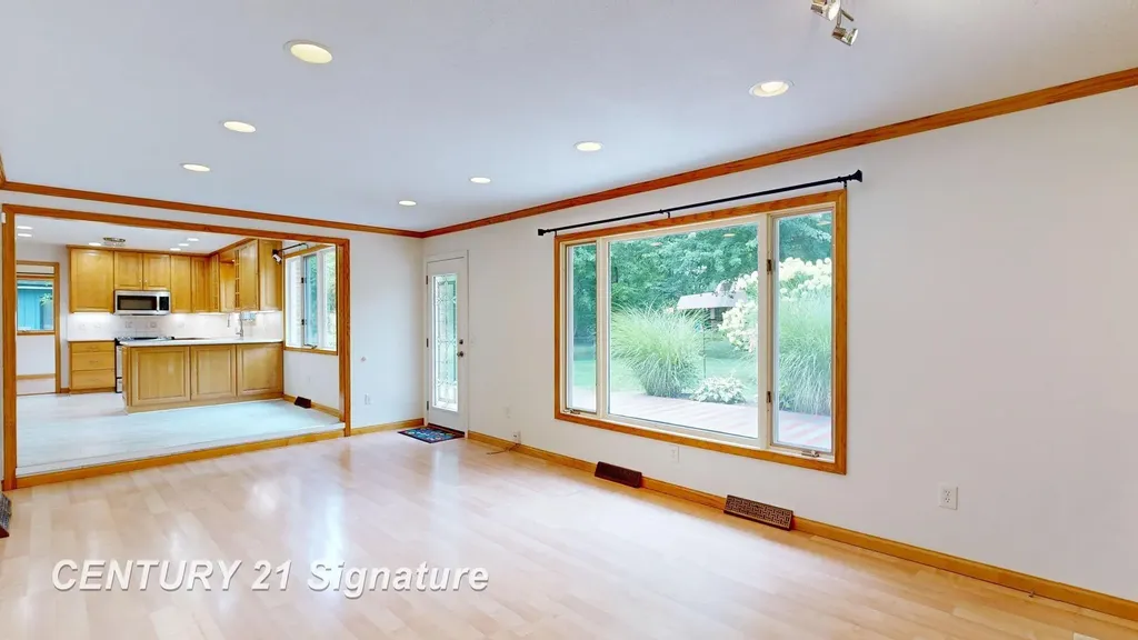 3175 Delevan Drive Saginaw Charter Township MI 48603
