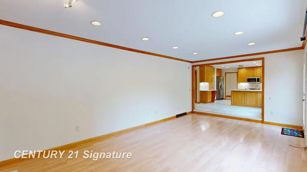 3175 Delevan Drive Saginaw Charter Township MI 48603