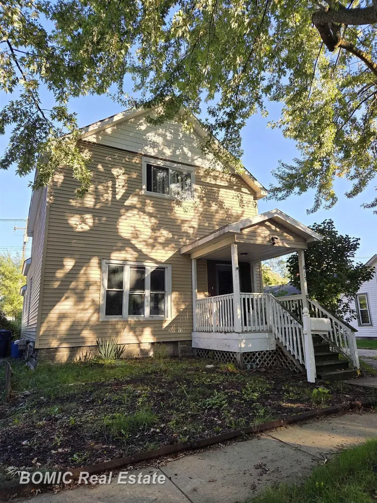 413 Franklin Street Bay City City MI 48708